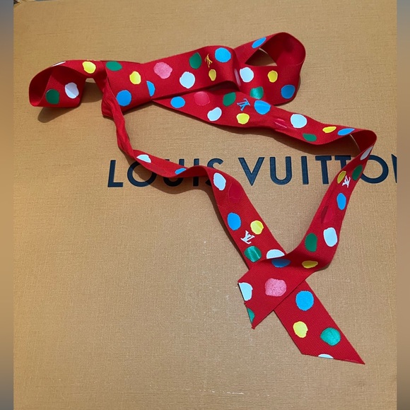 Louis Vuitton Red polkadot ribbon - Picture 1 of 2